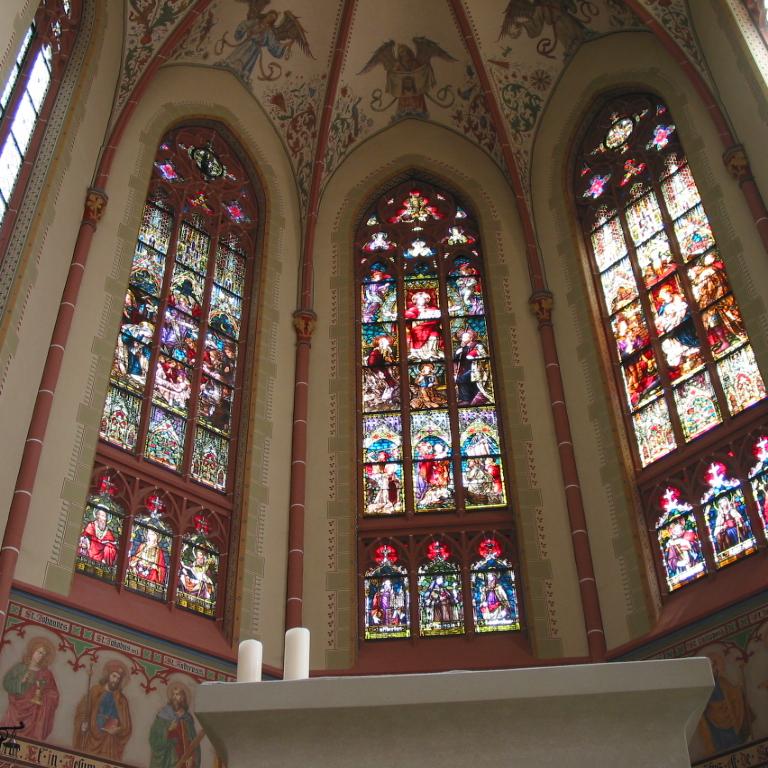 Kirche Jüchen Chorfenster
